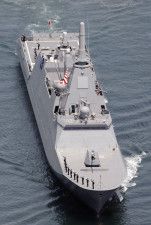 政府が輸出を検討する海上自衛隊の護衛艦「FFM」（もがみ型）＝2022年4月、長崎市