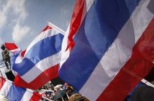 タイ国旗＝2014年（AP＝共同）