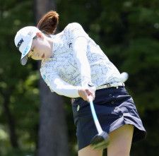 竹田が首位浮上、高木2位　女子ゴルフ第2日