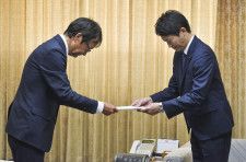 兵庫県知事、批判文書を再調査へ　判断一転「議会からの要請重い」