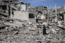 破壊されたガザ北部の建物＝5月31日（AP＝共同）