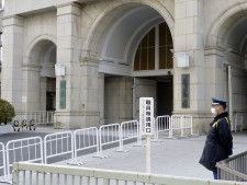 国債費、28年度に7兆円増加　税収増9兆円、財務省が試算