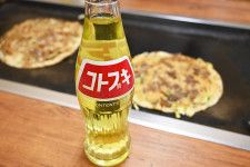なぜ神戸の一部エリアでしか飲めない？ とある「瓶ドリンク」の謎に迫る