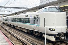 大阪・新大阪駅〜奈良駅を結ぶ、JR西日本の臨時特急「まほろば」
