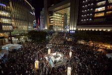 大阪・梅田の夏祭りが今年も、昨年大盛り上がりの「ヒットソング盆踊り」も開催