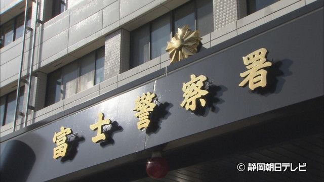 「3階建ての工場の天井が燃えている」…製紙工場で火災　5人が体調不良訴える　静岡・富士市