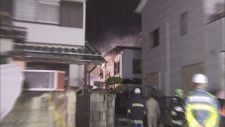 料理中に火が出た？　静岡市清水区のアパートが全焼　女性1人が軽いケガ