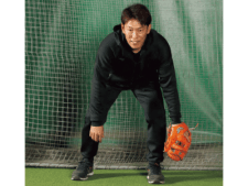 侍JAPAN監督/井端弘和が教える捕球動作の基本とは！？【少年野球 デキる選手はやっている「打つ・走る・投げる・守る」】