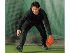 「前進してゴロを捕るな！」と侍JAPAN監督/井端弘和が語る理由とは！？【少年野球 デキる選手はやっている「打つ・走る・投げる・守る」】