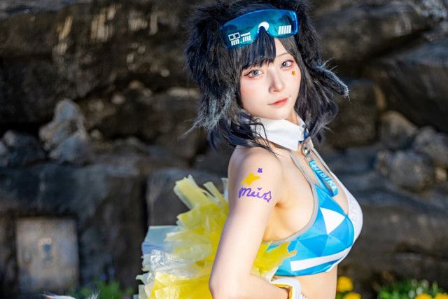 コスプレ】『ブルアカ』ヒビキのチアリーダー水着衣装がかわい過ぎ！「白い素肌がまぶしい！」 = トレンド - 写真 - goo ニュース