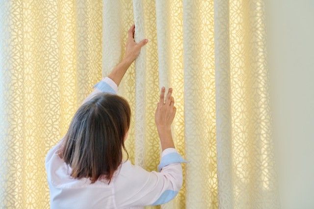 9割のカーテンは「自宅で洗濯」できます！　花粉がつきやすいレースのカーテン「年に2〜3回程度洗うのがベスト」