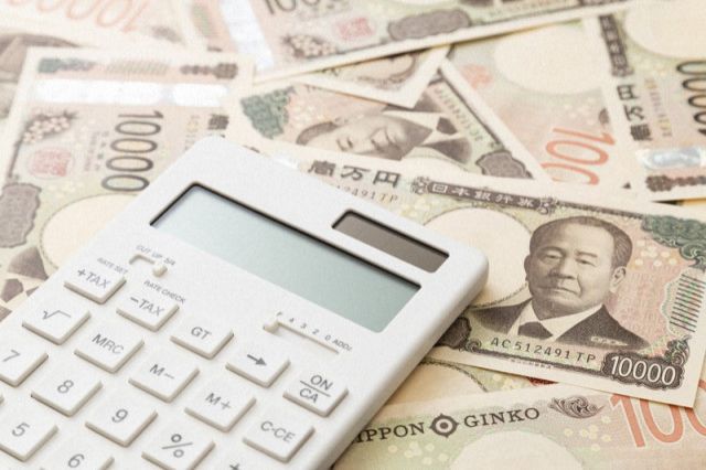「外国人増えると日本人の賃金が上がらない」は事実? 識者に聞く
