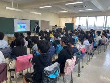 飛田給小学校で開催された防災ワークショップの様子