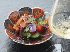 「鰻蕚」コース料理の一例