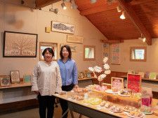 熊谷で企画展「ナカニシトルテのお菓子と室岡昭子の切り紙」　
