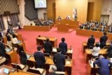 逮捕議員の報酬支給停止　宮崎市議会、条例改正案を可決