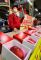 マンゴー「太陽のタマゴ」過去最高２玉７０万円　宮崎市市場で初競り