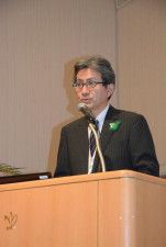 「日本のひなた宮崎　国スポ・障スポに向けて」をテーマに講演する山下栄次局長