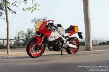 【マニア垂涎の異色バイク】スポーティなネオレトロ好きにドハマり！ 様々なシーンに映えるヤマハ「XSR900 GP」が発売