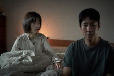 夫婦を襲う“悪夢”の正体とは…チョン・ユミ、イ・ソンギュン共演の『スリープ』本編映像＆場面写真