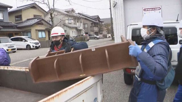 人手が足りず“住民自ら”ボランティア 石川・七尾市で災害廃棄物を回収