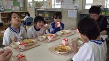 「久しぶりの“給食カレー”」 小中学校で給食再開 石川・輪島市