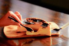 温泉津温泉街にオープン！とろとろミルキーなバスク風チーズケーキが食べられるカフェ｜大田市