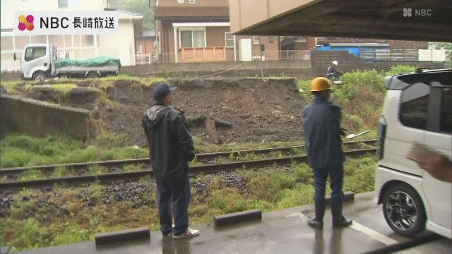 長崎県内でまとまった雨　MR松浦鉄道沿線の駐車場の擁壁が崩壊　約7時間 運転見合わせ