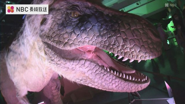 「いい感じに歯が研がれ作り込みがすごい」恐竜博物館 企画展1万人目はスピノサウルス好きの小学校5年生