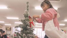 安全の願いを込めて園児が警察署でクリスマスツリー飾り付け 長崎