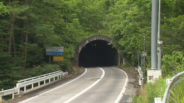 「自転車だと思わなかった」会社役員の78歳男をひき逃げの疑いで逮捕　トンネルで自転車を追い越そうとして69歳男性をはね重傷を負わせ、救護せず立ち去る
