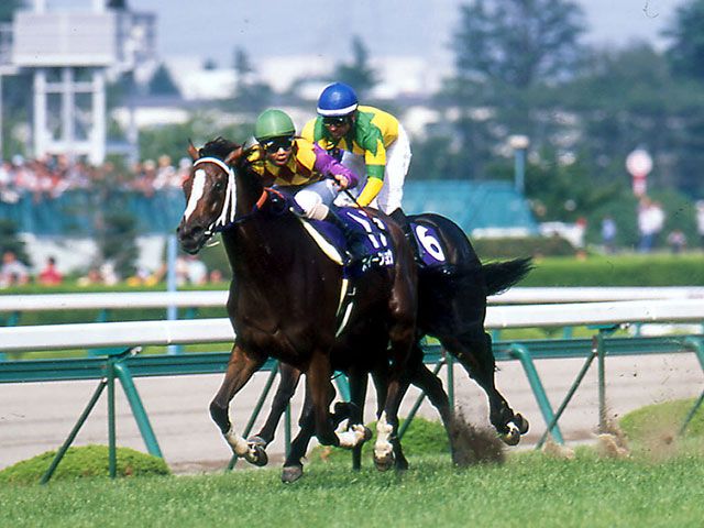 スイープトウショウ 2003年2歳新馬 現地的中単勝馬券 1番人気1着