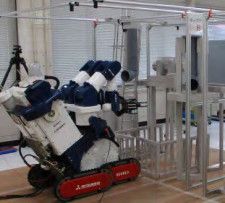 三菱重工と神戸大、廃炉作業用双腕ロボットの遠隔操作支援システムを開発