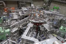 核融合研とヘリカルフュージョンが共同研究、「ヘリカル型核融合炉」とは？
