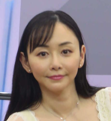 43歳元グラドル、30歳で発症した病名明かす「不安がずっと襲ってきて…」