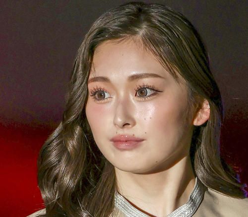 ゆうちゃみ激変、清楚ギャル姿公開「言葉失う美しさ」「二刀流」「佐々木希と見間違えた」