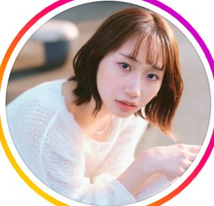 21歳女優「すっぴん」胸元大胆露出黒ビキニ水着&バニーコスプレ姿公開「でけー」「エロすぎ」