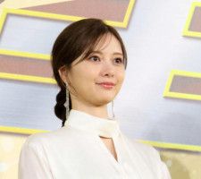 白石麻衣、普段から巻き舌は「しないです」映画「聖☆おにいさん」でぶち切れる女神を熱演(日刊スポーツ) - goo ニュース