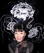 元日劇ミュージックホールのトップダンサー吉元れい花さんは刺繍作家に 2年前には岡本太郎賞を受賞