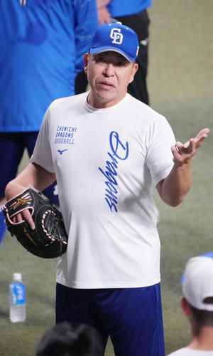 【中日】竜のニンジン作戦！井上監督がナインに臨時ボーナス支給を宣言　その条件とは？