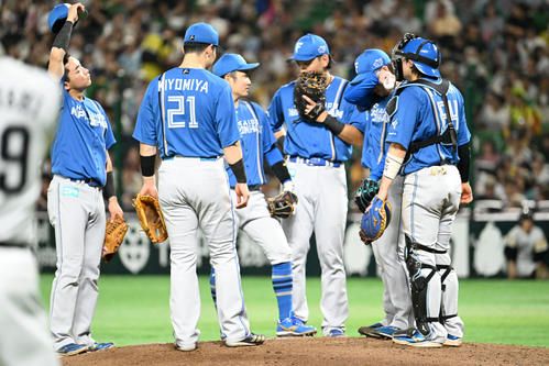 【日本ハム】単独首位から３位転落…今季３度目の３連敗でオリックス、ソフトバンクに抜かれる
