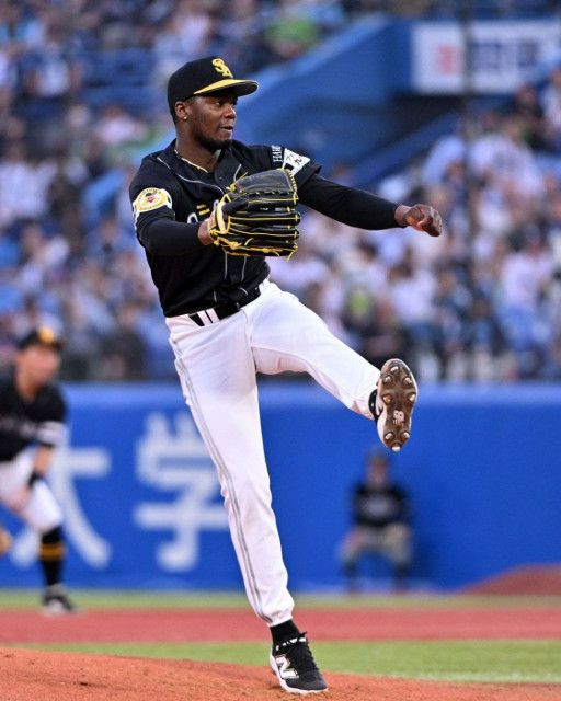 大学 割引 祝 試合奪三振球団新記録樹立】周年記念ロゴ入りモイネロ選手 応援グッズ