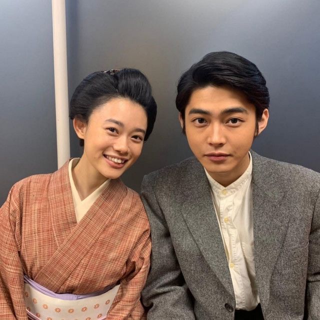 「全然違う！」「男前すぎて…」朝ドラ『あんぱん』編集局記者演じる25歳俳優、ドラマとは〝別人級〟な姿に衝撃「イケメン認定」