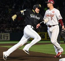 ソフトバンク柳田悠岐、今季初の猛打賞「つなぐ意識はめっちゃ強い」　自身の後ろには本塁打王コンビ