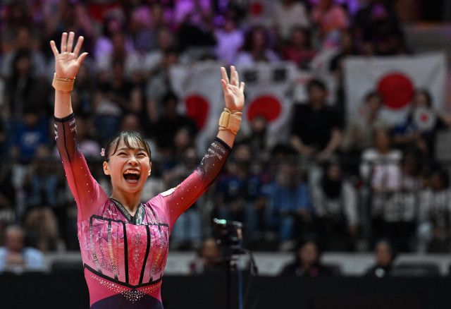 【体操ゆか】杉原愛子が涙の金メダル　21年の村上茉愛以来の快挙　平均台でも銅メダル獲得　6年ぶりの世界選手権で躍動