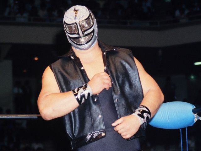 は自分にプチご褒美を おまえ、平田だろ！」プロレス史に残る“珍事件”のナゾ…スーパー 邦楽