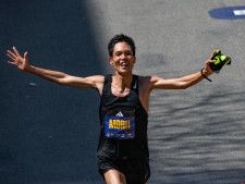 「金閣寺の坂を走った成果がでました」ボストン・マラソンで大迫傑に先着して入賞…異色の経歴“京都の市民ランナー”森井勇磨とは何者か？