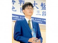 藤井聡太の八冠達成に「嬉しくなかった」と語る“破格の新人棋士”…強豪をなぎ倒す藤本渚（18歳）とは何者か？「豊島先生に勝てたことは…」 photograph by Asahi Shimbun