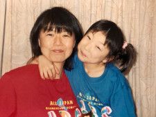 福島移住した母娘を襲った大震災…“わたがしペア”東野有紗の母が語る13年前の壮絶な記憶「最初はバドミントンさせるつもりはなかった」 photograph by Hiromi Higashino