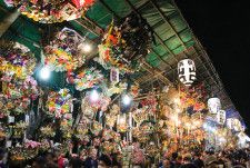 横浜・金刀比羅大鷲神社 2023年酉の市は？参拝のあとは横浜グルメを堪能しよう！